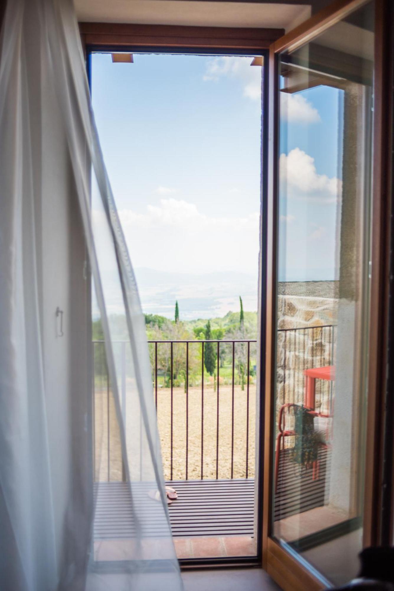 Valdonica Winery Fine Dine & Wine Hotel Sassofortino Экстерьер фото